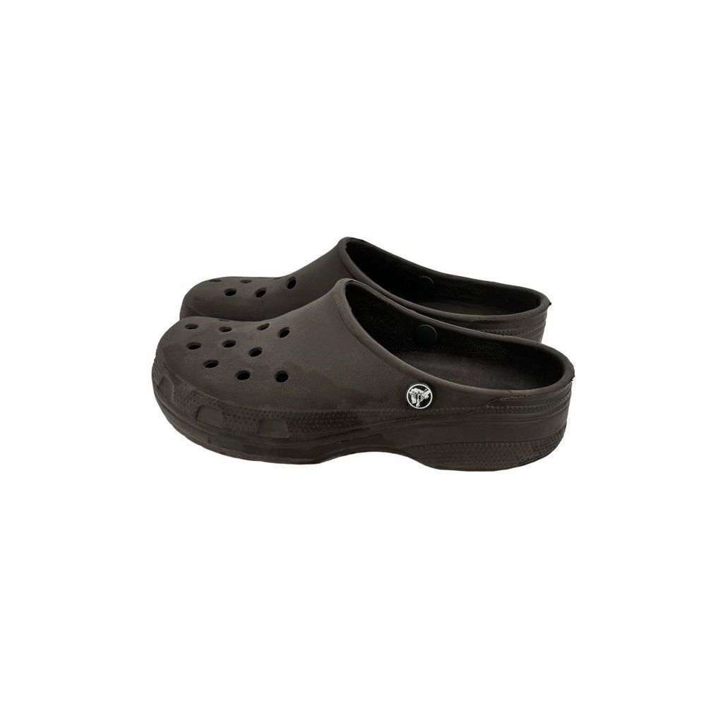 Crocs size 7 women’s 9 men’s